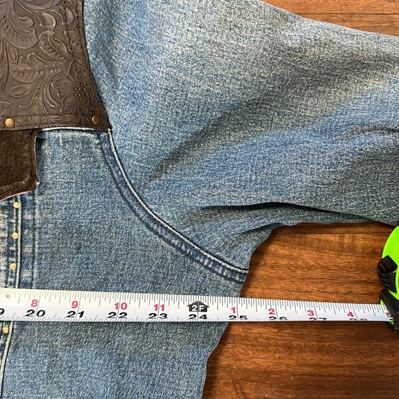 DG2 Diane Gilman denim jeans jacket embossed suede leather turquoise buttons - Picture 7 of 7